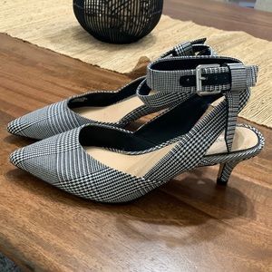 Gianni Bini kitten heel